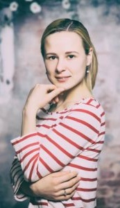 Oxana ISAC – învățătoare de clase primare (clasa a I-a)