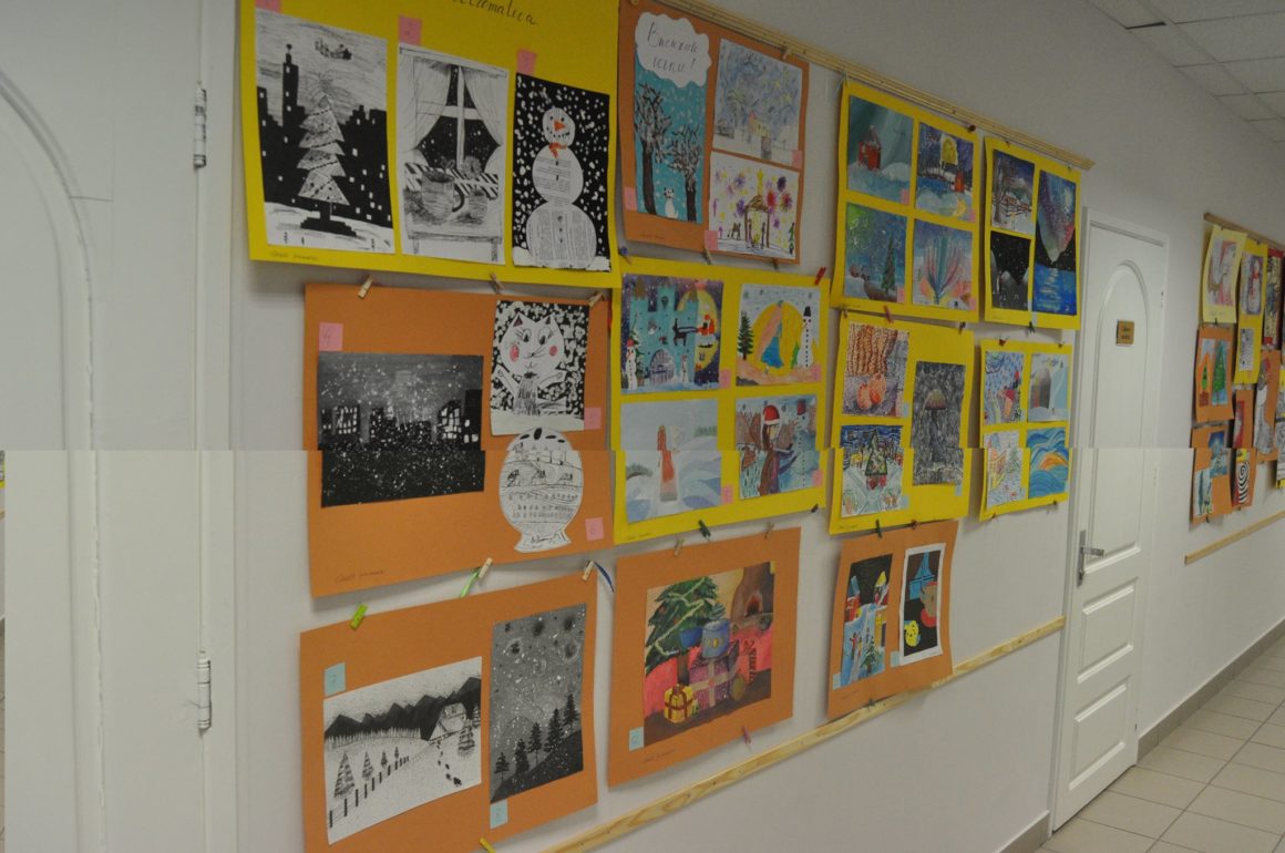 Expoziție inedită de pictură realizată de către elevii EXCELSIS