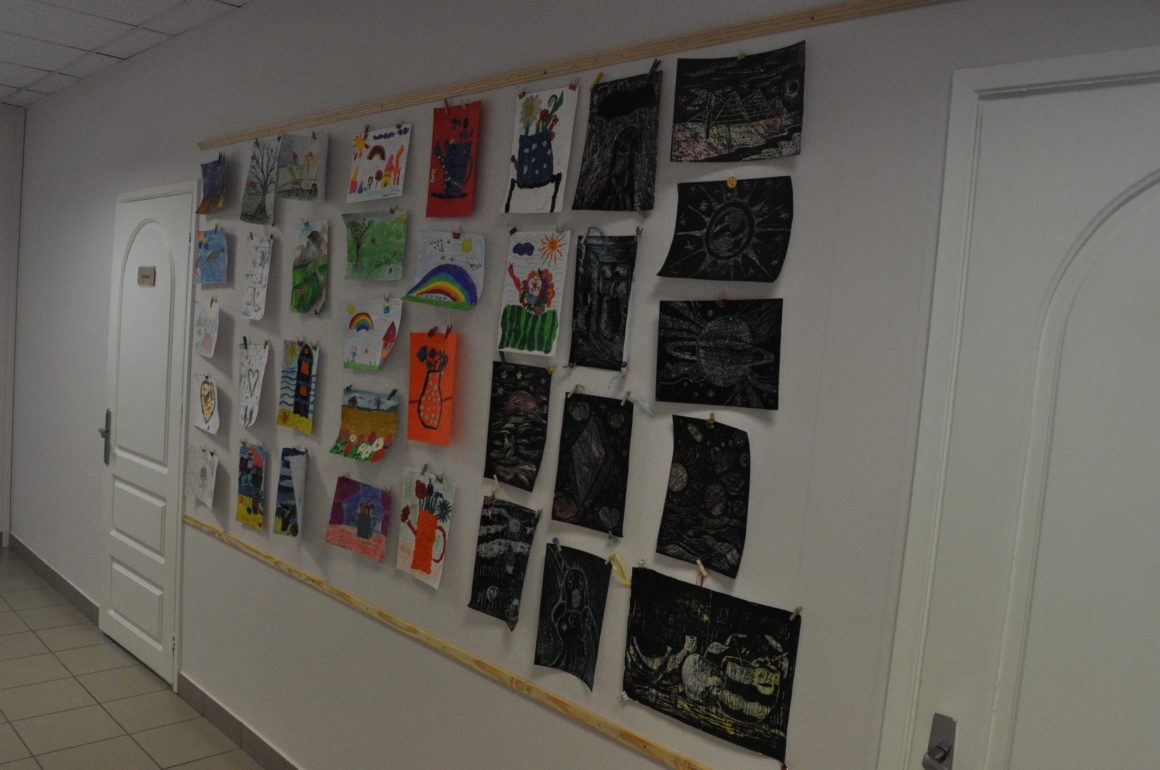 (Foto) Expoziție de picturi la EXCELSIS