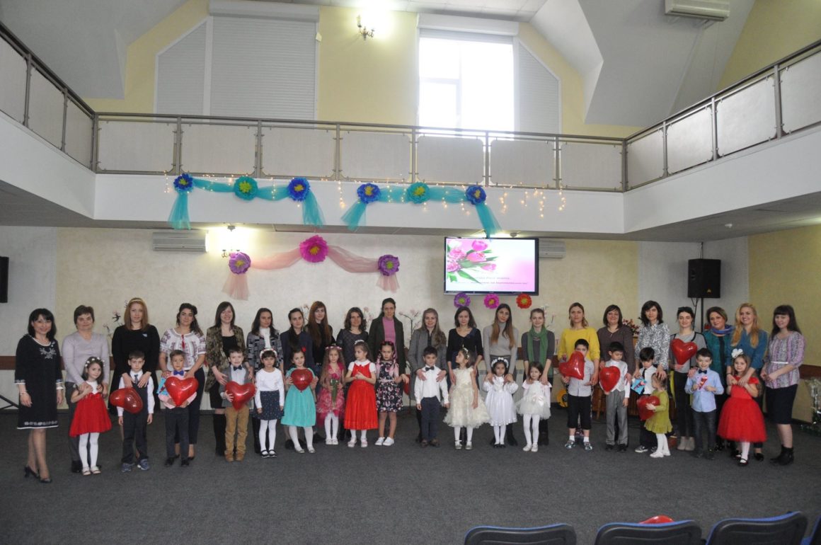 Festivitate dedicată Zilei Mamei