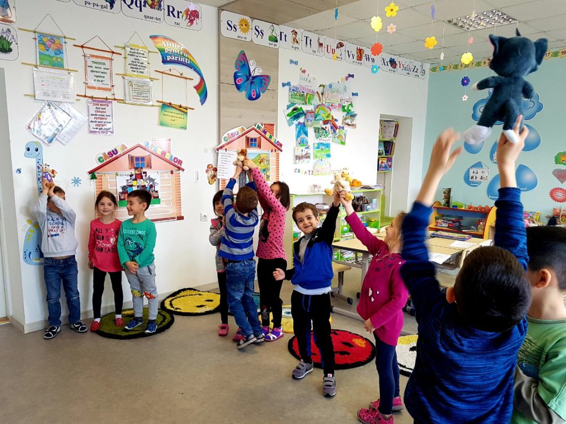 Preșcolarii EXCELSIS – harnici, devotați, sociabili, ingenioși, ordonați, amuzanți, atenți și aventuroși