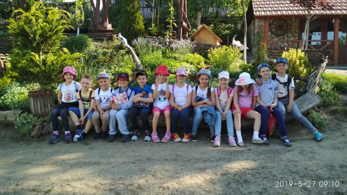 Elevii EXCELSIS au vizitat Grădina Zoologică din Bardar